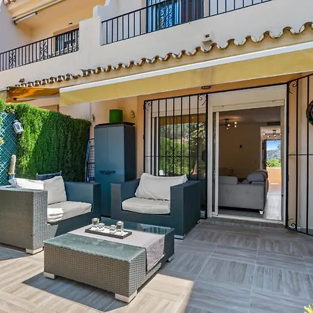 Stunning 3 Floor House In Costa Del Golf בית נופש מארבלה