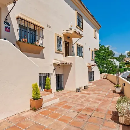 Stunning 3 Floor House In Costa Del Golf מארבלה