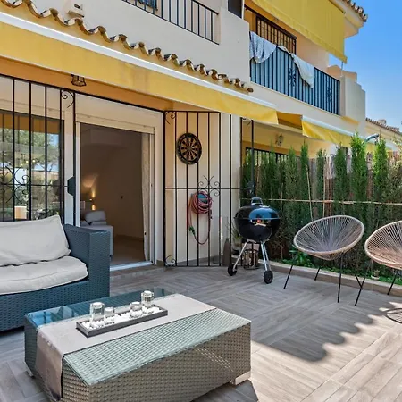 Stunning 3 Floor House In Costa Del Golf *