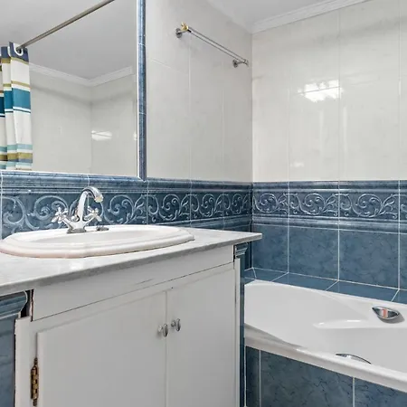 בית נופש Stunning 3 Floor House In Costa Del Golf *